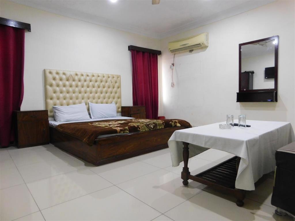Hotel Humera Bahawalpur Εξωτερικό φωτογραφία